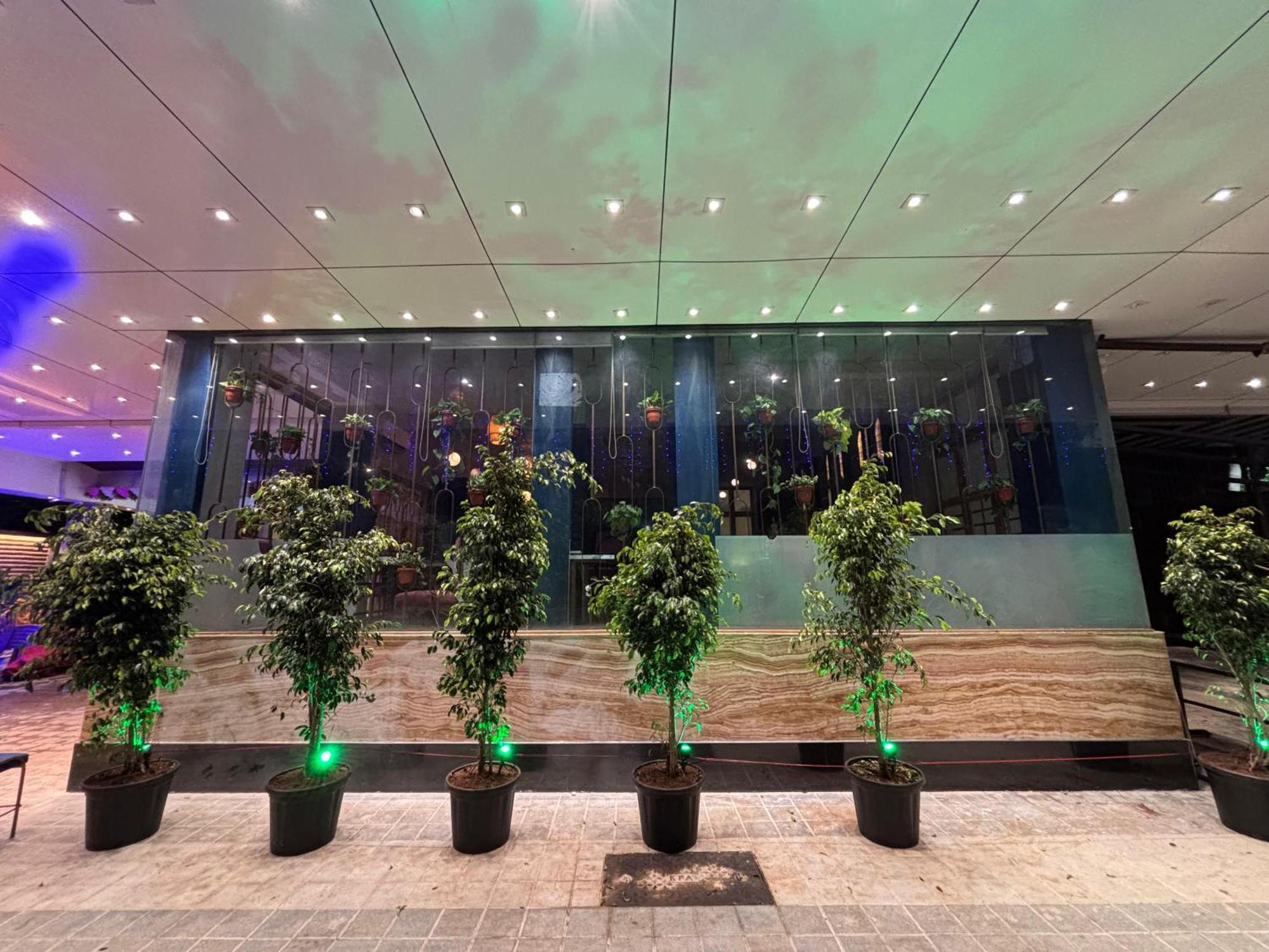 Hotel Sahar Garden Near Mumbai International Airport, Mumbai